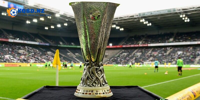 Cúp C2 còn được gọi là UEFA Europa League